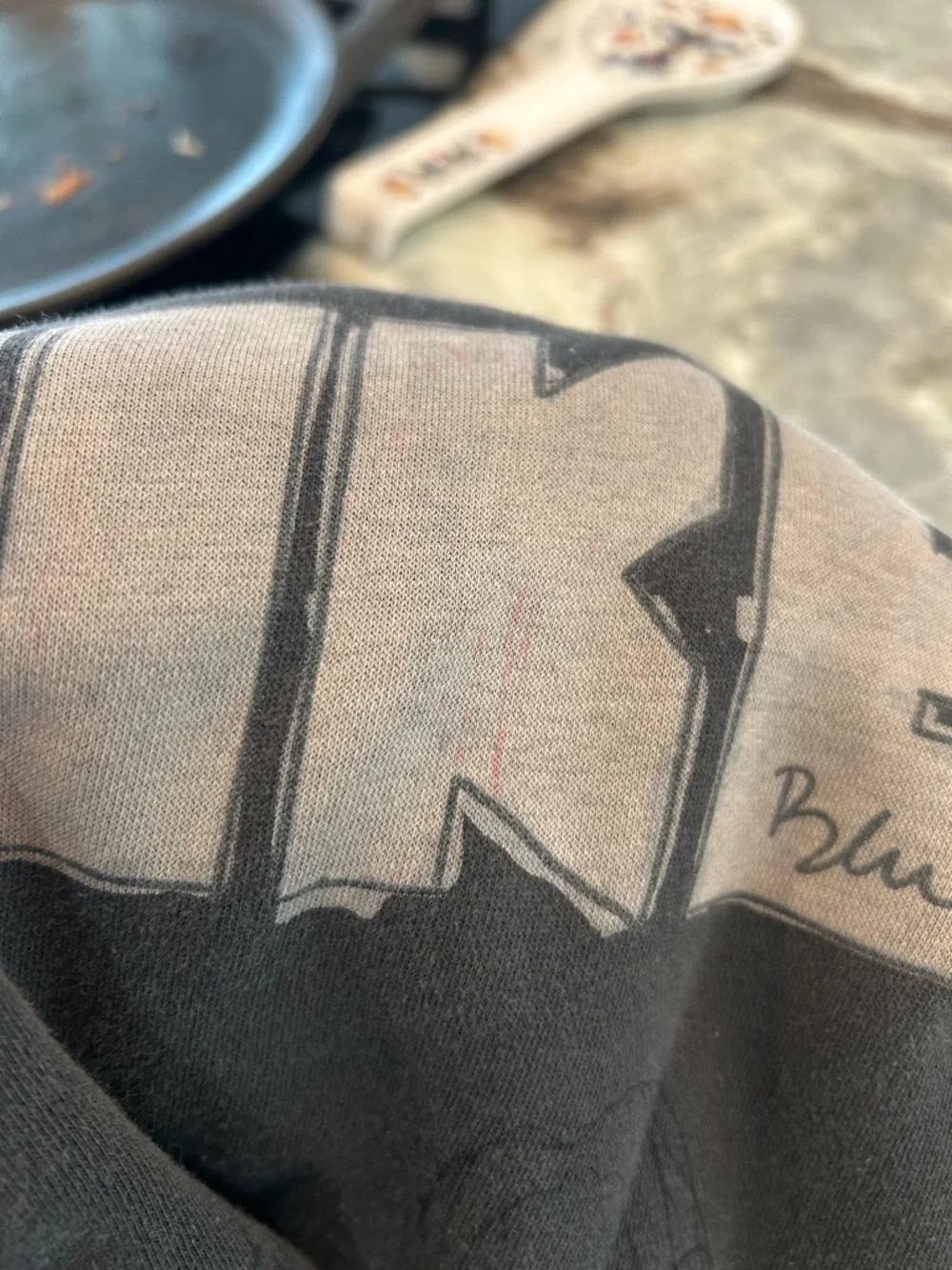Nike Black & Gray printed Graphic Pullover Hoodie size M a few stains GUC - Picture 3 of 7